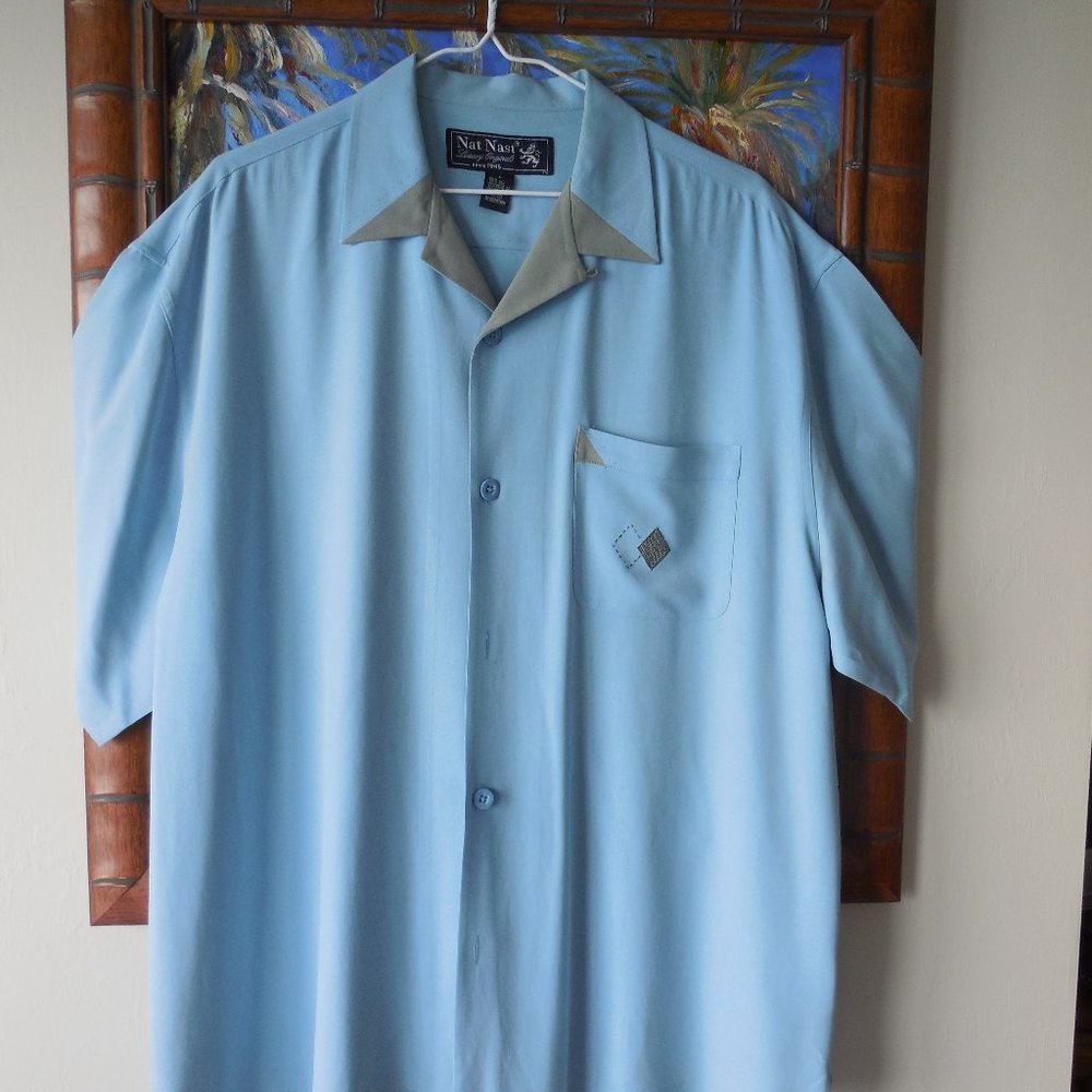 Nat Nast 100 % Silk large pale blue short sleeve